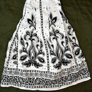 Women’s size 4 skirt